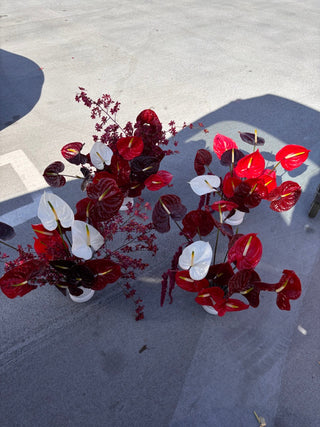 MODERN AND SCULPTURAL FLORALS FOR H&M