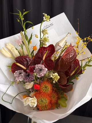 TROPICAL & SCULPTURAL