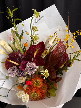 TROPICAL & SCULPTURAL