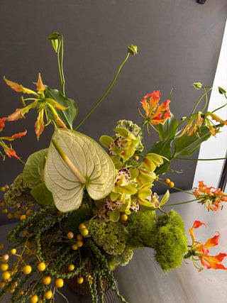 MEDIUM STATEMENT PIECE