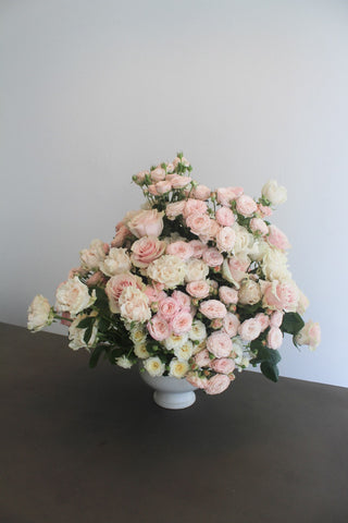 LARGE ROSE ARRANGEMENT
