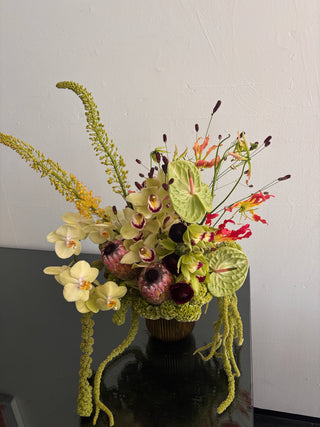 Green orchids and luxurious flowers for delivery in los angeles