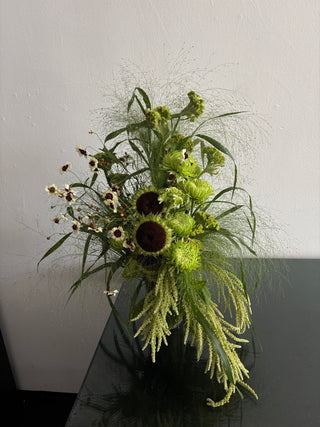 Monochromatic green flowers for delivery in Los Angeles. Same day delivery by Wildstems